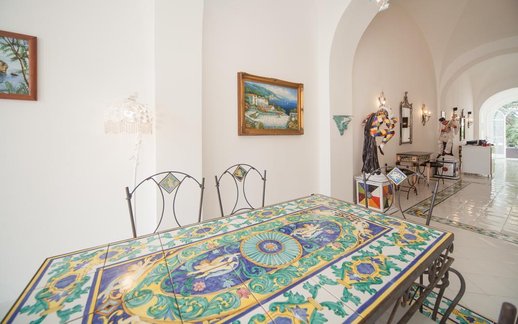 Villacore Capri Exteriör bild